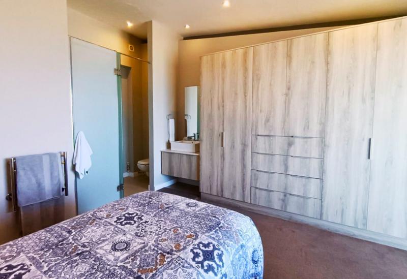 To Let 4 Bedroom Property for Rent in Pinnacle Point Golf Estate Western Cape